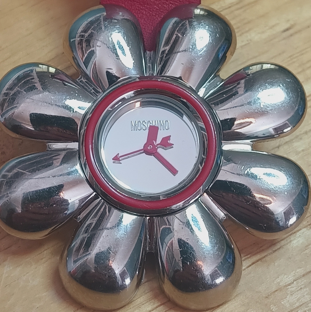 X Moschino Silver and Red Flower Clock